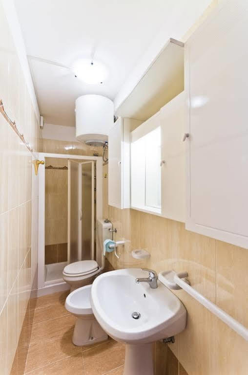 Residence Valbella Bibione Bagian luar foto